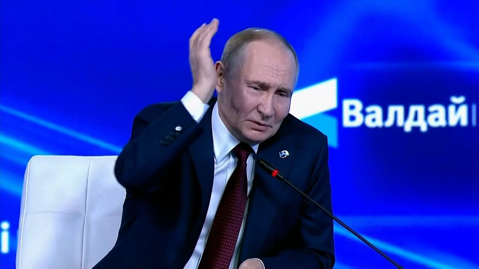 Putin spøkte om droner og mimret om Blair-overnattingen: – Jeg skal stoppe nå, jeg lover