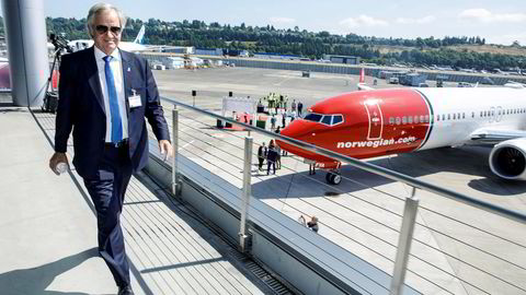 Sommeren 2017 var Norwegian-sjef Bjørn Kjos i Seattle for å hente selskapets første Boeing 737 Max-fly fra Boeings fabrikk. Nå står dette og Norwegians 18 andre Max-fly på bakken.