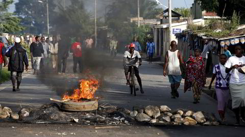 Det har vært store protester og demonstrasjoner i Burundi de siste to ukene etter at det ble kjent at presidenten akter å stille til valg for en tredje periode. Foto: Goran Tomasevic, Reuters/NTB Scanpix