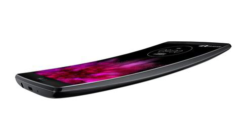 På LG G Flex 2 skal alle svakheter ved den første Flex-telefonen være borte. Foto: LG Electronics