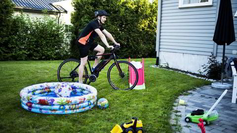 Småbarnspappa og snart sykkelhelt. Kim Finseth er DNs forsøkskanin og skal teste hvorvidt det er mulig å komme i form til Birkebeinerrittet i 2017 ved å trene på elsykkel i forkant. Foto: Klaudia Lech