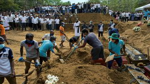 Onsdag var det massebegravelser av ofre etter påskens terrorangrep i Sri Lanka.