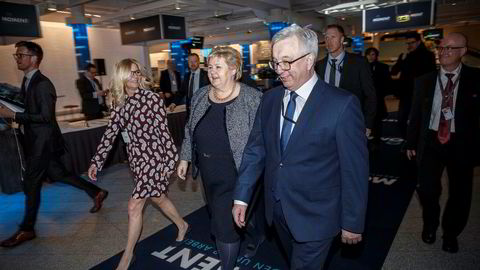 Administrerende direktør i bransjeorganisasjonen Norsk olje og gass Karl Eirik Schjøtt-Pedersen fikk forrige uke besøk av statsminister Erna Solberg under sin årskonferanse. Til venstre styreleder Kristin Færøvik.