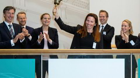 Vaccibody, med gründer Agnete Fredriksen som ringer i bjellen, er et av 13 selskaper som har gått på børs i oktober.