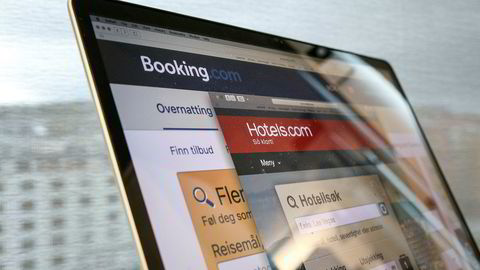 Nettreisegiganter som Hotels.com og Booking.com nekter hotellene de har avtaler med å selge rommene billigere på hotellenes egne nettsider.