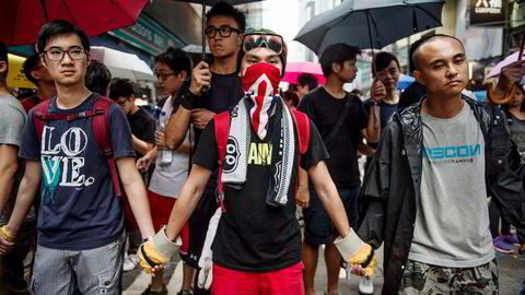 UKER. I flere uker har demokratiaktivister vist hva de mener om regimet i Kina og Hong Kong.  Foto: Fartein Rudjord