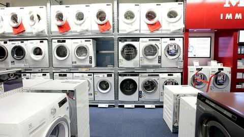 Vaskemaskiner utstilt på Elkjøp.