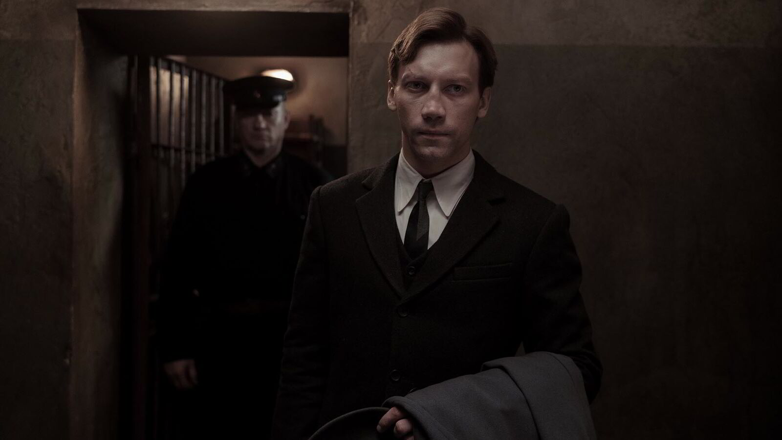 Se trailer: «To anklagere»