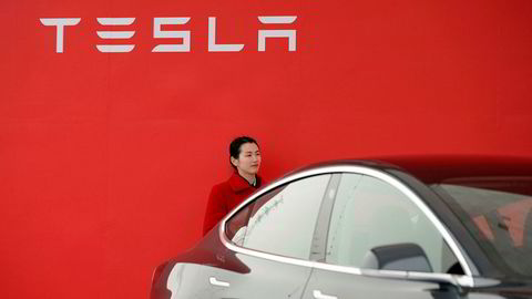 Tesla tilbakekaller over 14.000 biler i Kina på grunn av potensielt farlige kollisjonsputer.