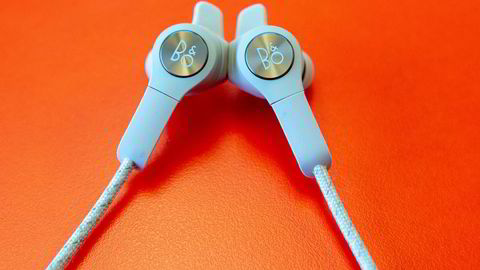 BeoPlay E6 gir både god lyd, god passform og høy komfort. Bare batteritiden er litt skuffende.