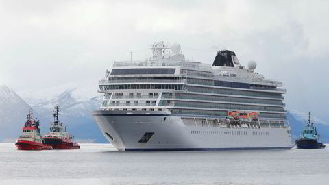 Cruiseskipet Viking Sky ankom Molde søndag etter problemene som oppstod over Hustadvika i Møre og Romsdal lørdag.