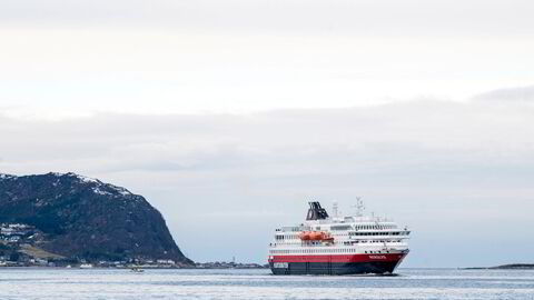 Hurtigruten Nordlys i Ålesund.