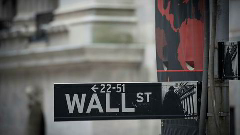 Wall Street stiger mandag.