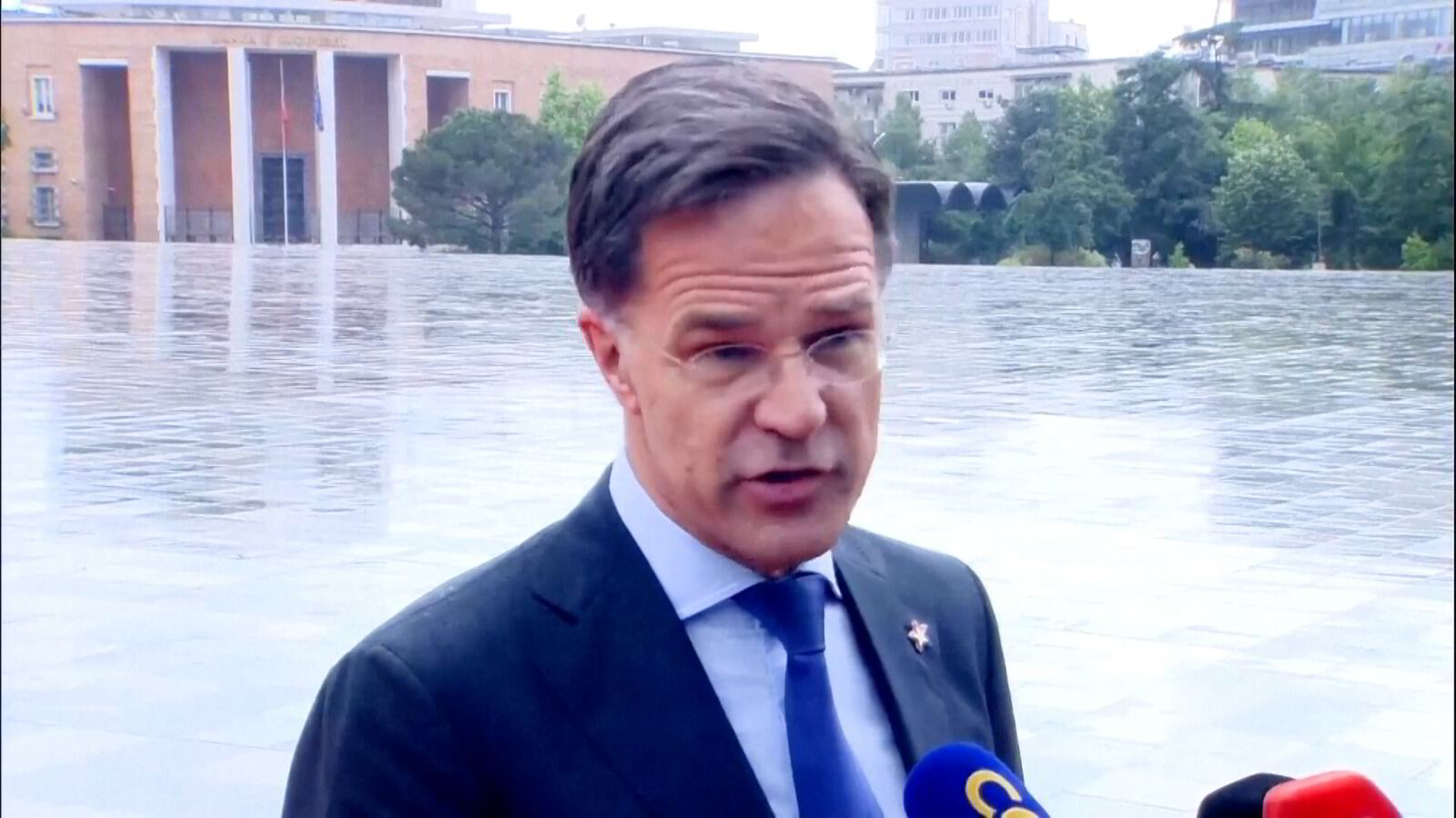 Både Rutte og Trump øker presset på Putin: – Han er i trøbbel