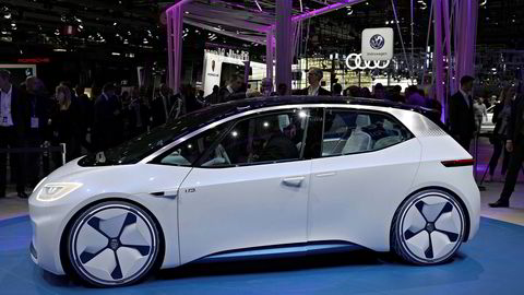 Volkswagen I.D. Concept ble vist i Paris i 2016. Dette blir en av mange modeller som Volkswagen skal lansere de neste tre-fire årene.