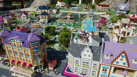 Legoland kan igjen bli helt på eid av Lego-familien Kirkbi.  Bildet er fra Legoland i Billund i Danmark.