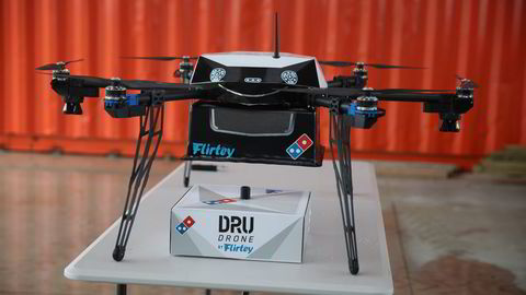 Denne dronen utførte Domino's test av pizzelevering via drone. Foto: Domino's/Reuters/NTB Scanpix.