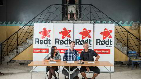 Rødts Seher Aydar (til venstre) kaller EUs fjerde energipakke for «del to» av fjorårets Acer-strid. På bildet er Aydar sammen med partileder Bjørnar Moxnes og Boye Ullmann.