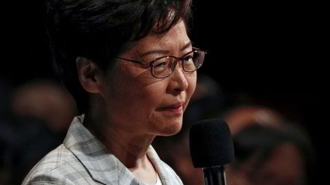 Etter hardt press trakk Hongkongs leder Carrie Lam formelt det utskjelte lovforslaget om utlevering til Kina 4. september. Foto: Kin Cheung / AP / NTB scanpix