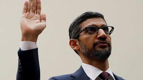 Google-sjef Sundar Pichai fikk kjørt seg da han vitnet for en komité i Representantenes hus tirsdag kveld.