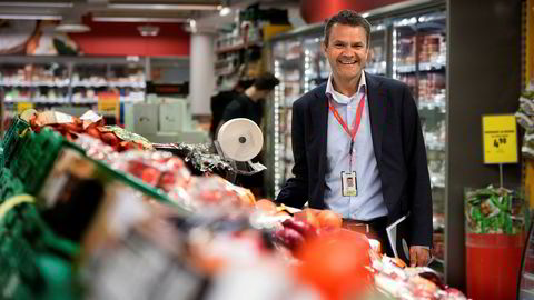 Extra-sjef Christian Hoel utfordrer de to store lavpriskjedene Rema og Kiwi. I fjor ble han vekstvinner i det norske dagligvaremarkedet.