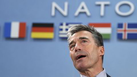 FELLES FORSVAR. NATO-sjef Anders Fogh Rasmussen sier en av Jens Stoltenbergs oppgaver blir å styrke alliansens felles forsvar. Foto: François Lenoir / Reuters / NTB scanpix