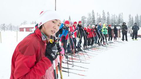 Den tidligere mellomdistanseløperen Chen Junhan (18) er i Meråker i håp om å kvalifisere seg til OL på hjemmebane i 2022. 16 jenter og 21 gutter er på plass i fjellbygda for å lære kunsten å gå fort på ski.