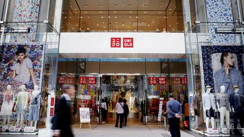 Det dukker opp Uniqlo-utsalg i storbyer over hele verden. Omsetningen og resultatene har skutt i været for det japanske eierselskapet Fast Retailing. Selskapet er blitt mer verdt enn den svenske konkurrenten H&M.