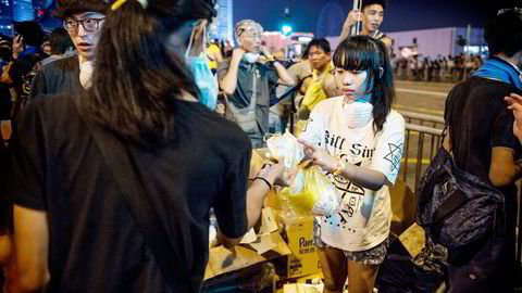 OPPRØR. Kinesiske myndigheter er livredde for at bilder fra demonstrasjonene i Hong Kong skal inspirere flere og har innført streng sensur. Foto: Fartein Rudjord