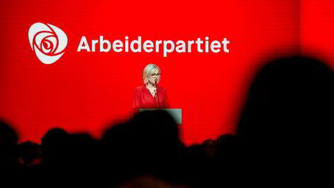 Ingvild Kjerkol (Ap) forenkler debatten om utgifter til kreftbehandling inntil det kyniske.