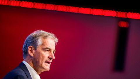 Leder Jonas Gahr Støre i Arbeiderpartiet snakket ut om valgkampen på LOs tradisjonsrike kartellkonferanse på Gol onsdag. Her taler han til Fagforbundets landsmøte dagen før.