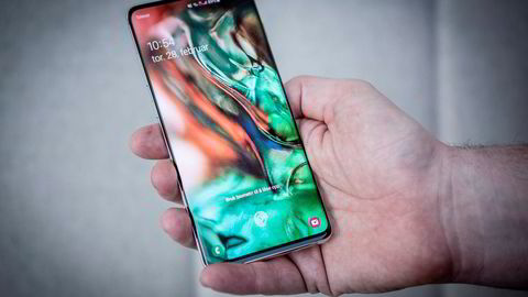 Samsung Galaxy S10+ har en stor og imponerende skjerm. Men på andre områder klarer den ikke å være best.