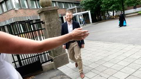 LÆRERNES VENN. KS er svekket etter at kunnskapsminister Torbjørn Røe Isaksen har gått ut med støtte til lærerne. Foto: Elin Høyland