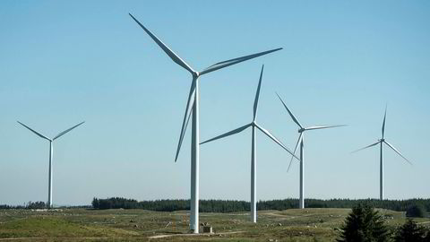 Ser vi nærmere på hvordan vindkraftutbyggingen påvirker oss forbrukere økonomisk, blir bildet nærmest uvirkelig, skriver artikkelforfatteren. Her fra Varhaug i Rogaland.