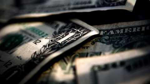 Dollarindeksen ligger an for sin første månedlige svekkelse siden august, idet markedsaktører forventer at Fed vil avstå fra å øke renten igjen frem til sitt rentemøte i april eller juni. Illustrasjonsfoto: Reuters/Mark Blinch