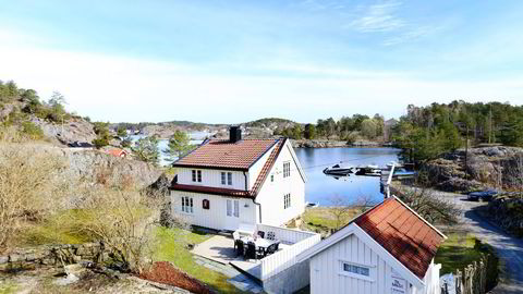 Denne boligen, som ligger midt mellom Arendal og Tvedestrand, ble én million dyrere etter at boplikten ble opphevet. Foto: Fokus Foto