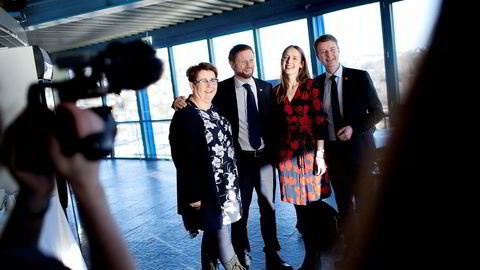 Olaug Bollestad (KrF), helse og omsorgsminister Bent Høie (H), Iselin Nybø (V) og Olje- og energiminster Terje Søviknes (Frp) ved presentasjonen av at det nye statlige fornybarfondet legges til Stavanger.