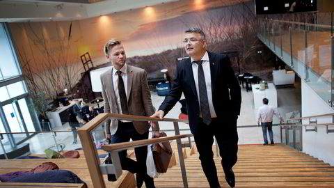 Olje- og energiminister Kjell-Børge Freiberg (til høyre) ønsker seg færre norske nettselskaper. Her er han sammen med tidligere politisk rådgiver Christian Haugen.