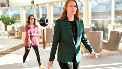 Centerpartiets partileder Annie Lööf stemte ned Ulf Kristersson i Riksdagen, til tross for at de begge inngår i «Alliansen». Grunnen? Hun vil ikke gi Sverigedemokraterna innflytelse.