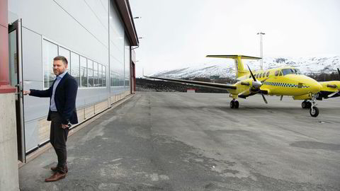 Lufttransport kan bli nødt til å stenge dørene fordi det mistet kontrakten for ambulansefly fra neste år. Administrerende direktør Frank Wilhelmsen (bildet) ba aldri om at pilotene skulle følge med om andre fikk oppdraget.