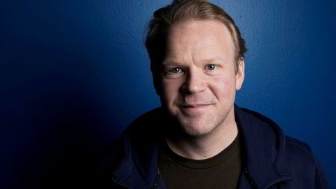 Skuespiller Anders Baasmo Christiansen har giret om etter «Børning» og andre filmprosjekter. Fremover går det i «klein» dating på NRK.