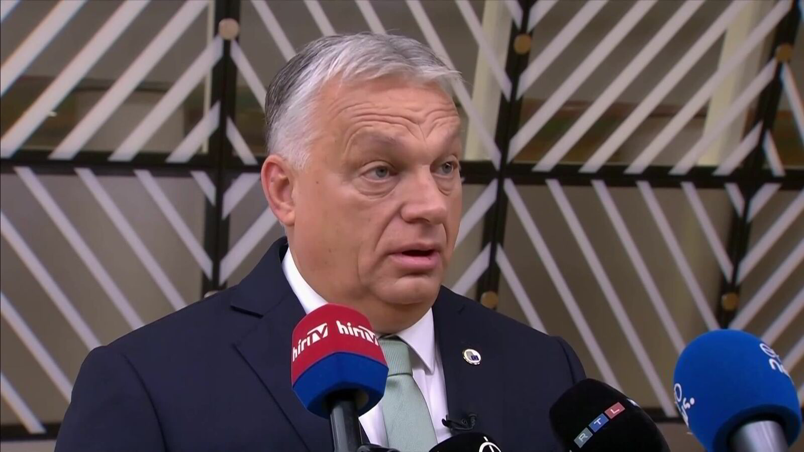 Ungarns statsminister:  – Hvis vi skulle integrere Ukraina i EU, ville vi integrere krigen
