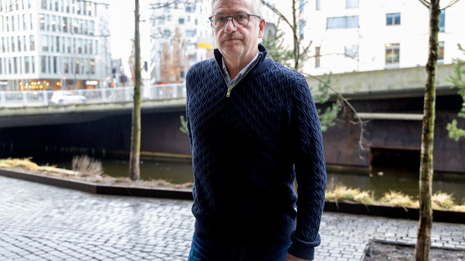 Omplassert toppsjef saksøker Forsvarsdepartementet