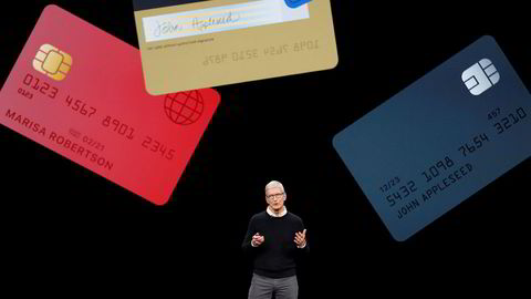 Apple-sjef Tim Cook offentliggjorde Apple Card i San Francisco mandag kveld.