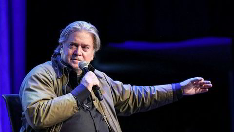 Steve Bannon skamroser Fremskrittspartiet og mener det er en rollemodell for Europas høyrepopulister.