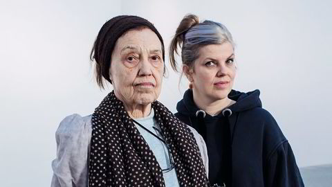 Allianse. Eline Mugaas (til høyre) ble kjent med Siri Aurdals (til venstre) kunstnerskap i 2012, etter å ha sett bildet av Aurdals installasjon fra 1969. Foto: Øystein Klock
