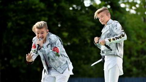 Marcus (til venstre) og Martinus Gunnarsen opptrådte under feiringen av prinsesse Victorias 40-årsdag på Öland i Sverige tidligere i sommer.