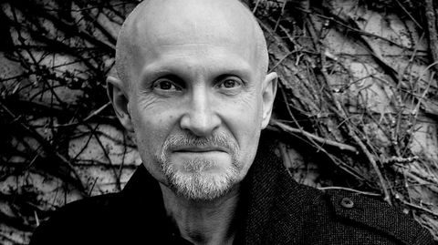 Lars Saabye Christensen uttrykker erketypisk mannlig norsk melankoli gjennom både film, plater og bøker.