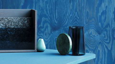 Blues. Bord UN Divided av ­StokkeAustad, Wallbox av Sara Polmar, Falla vase av Linda Svedal Walsøe, Groove brett av Hallgeir Homstvedt, Duo vase av Torsteinsen ­Design, ­Balancer lampe av Yuue.
