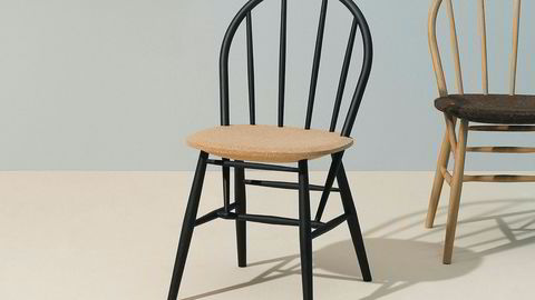 Drifted. Stolen i kork og ask for Hem ble inspirert av drivved etter en tur til Øygarden utenfor Bergen.